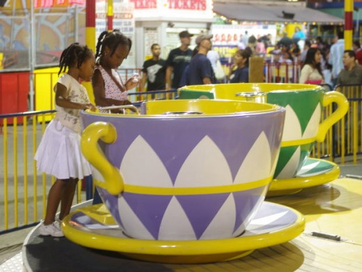 how to save at amusement parks, seemann,morguefile.com