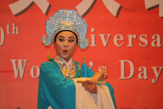 Traditional Chinese performer