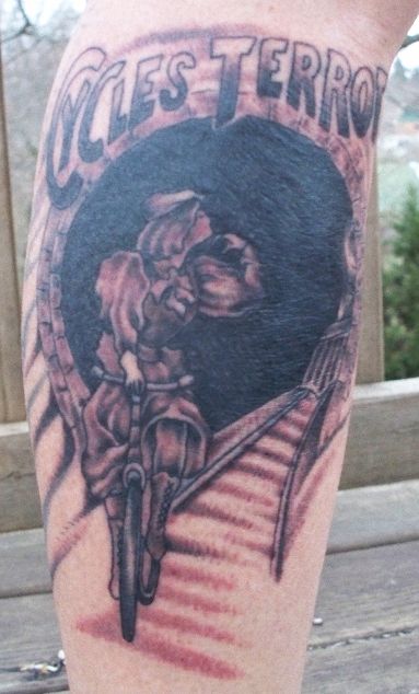 This is on the outside of the right leg.