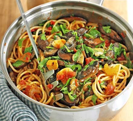 Spaghetti with mushrooms