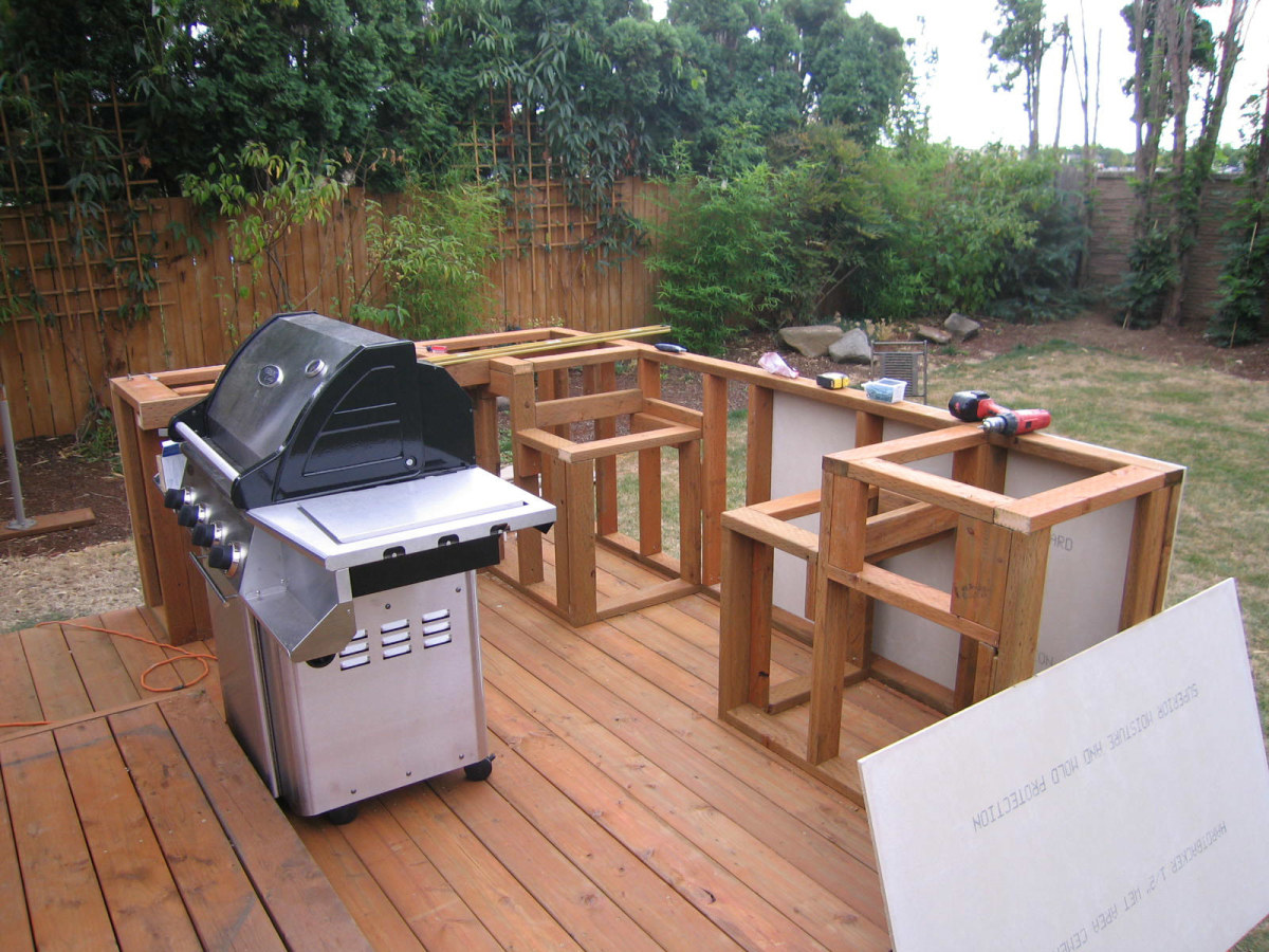 How to Build an Outdoor Kitchen and BBQ Island | Dengarden