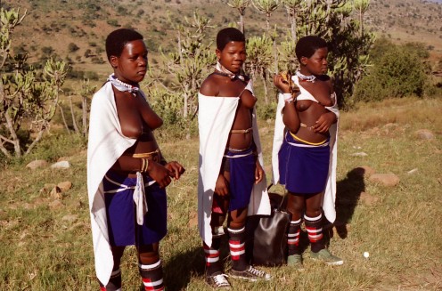 Young Zulu girls in rural kwaZulu-Natal. Photo Tony McGregor