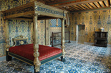 King Henry's bedroom (his initial H is on each floor tile)