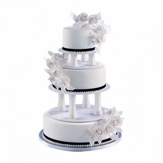 Wedding Cake: 3 tiers