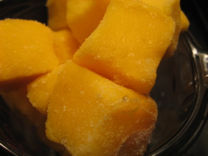 Make homemade mango sorbet from frozen mango chunks / Photo by E. A. Wright