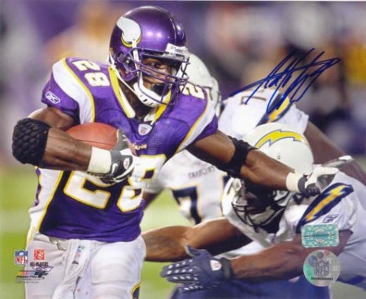 Adrian Peterson Autographed Minnesota Vikings 810 Photo