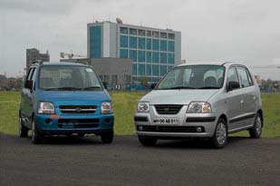 Which one you will buy? Wagonr LXi = more space, better service, cheap spars versus Santro eRlx XL = zip drive