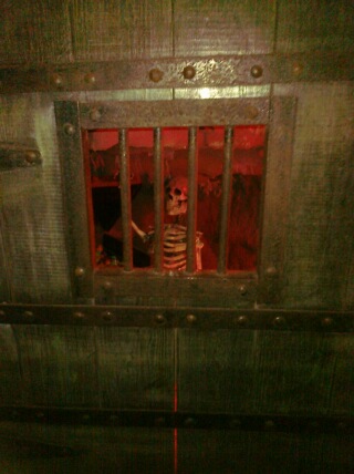 While in the cavern at hole 7, stop by an introduce yourself to the skeleton who lost his way in jail.