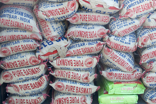 Bags of rice photo: robtain @flickr