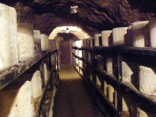 Storage for cheeses during the aging process