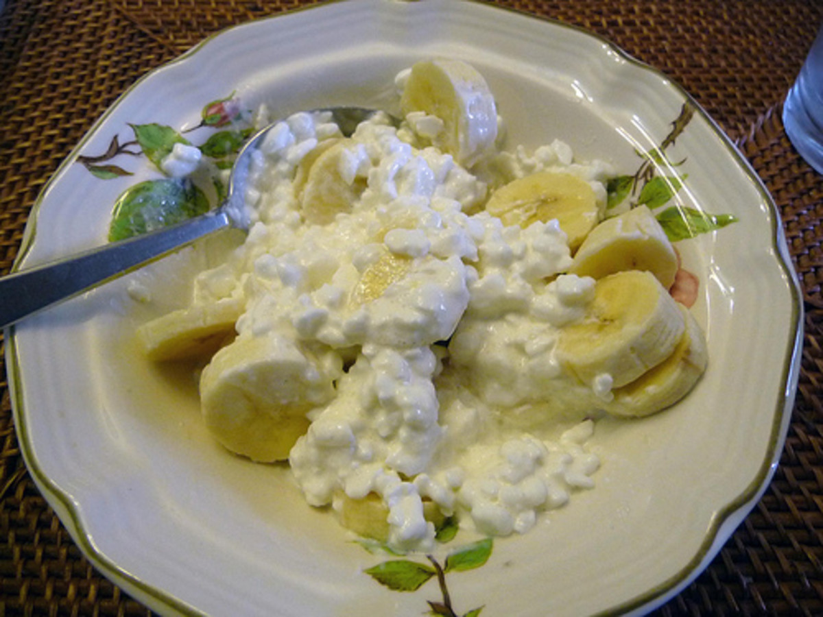 Cottage Cheese with Banana (Photo courtesy by basykes from Flickr.com)