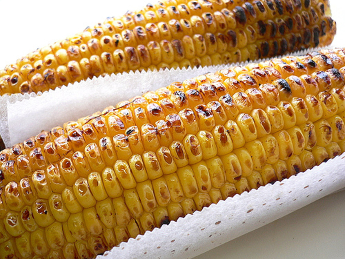 Smoky tasting grilled corn on the cob (image from yomi955 on Flickr)