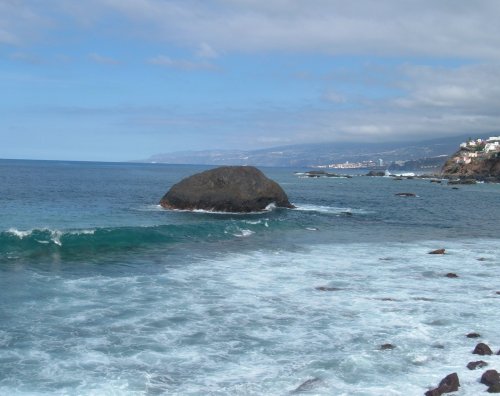 Las Aguas islet