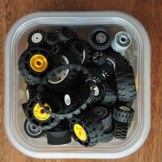 Wheels and tires/treads