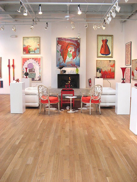 Somerhill Gallery in North Carolina. Oak Floors.