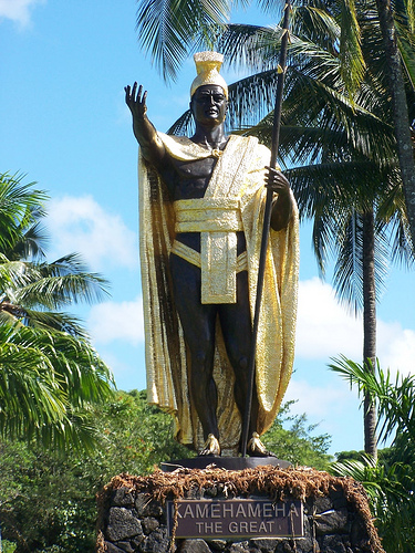Statue of King Kamehameha  (from hawaiianedventure.com)