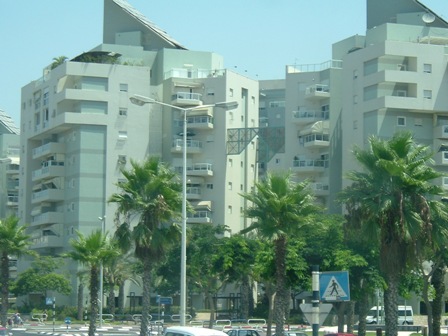 Solar plates on the roof of a multiapartment building in Ashdod.