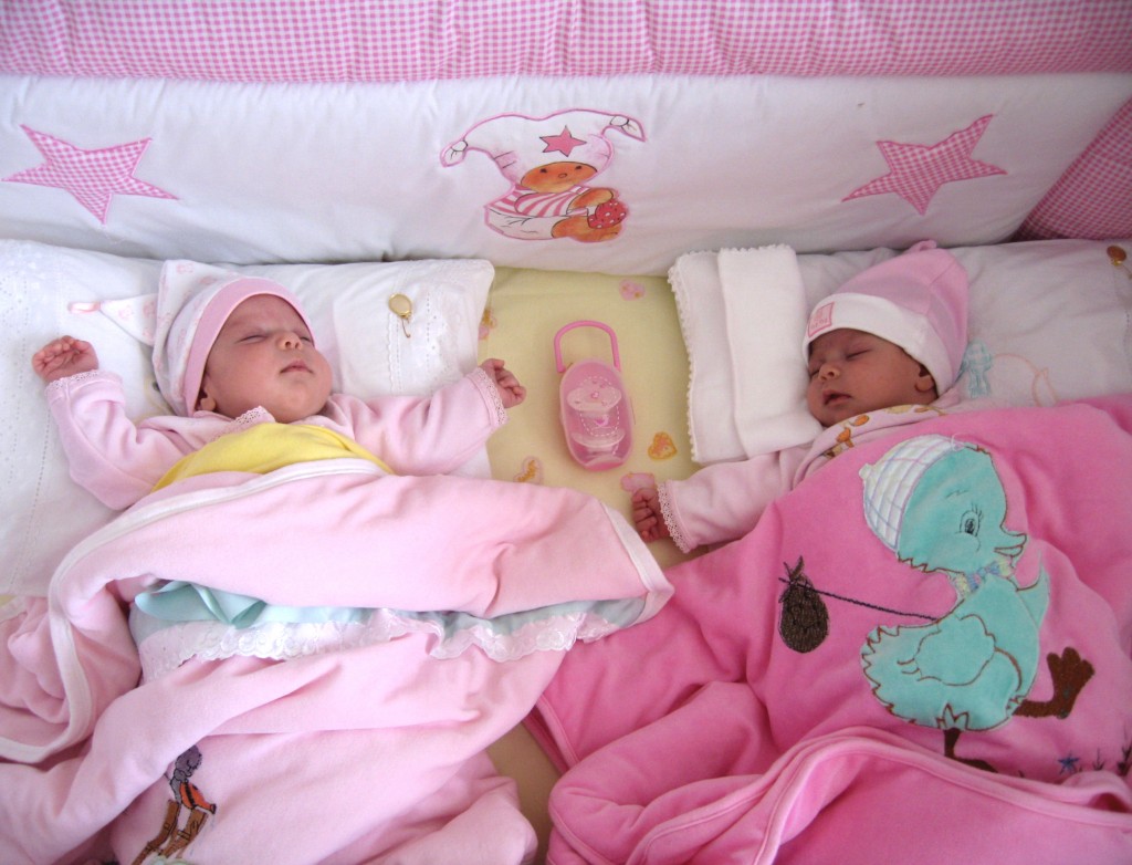 10-tips-to-help-you-tackle-your-twins-sleep-problems