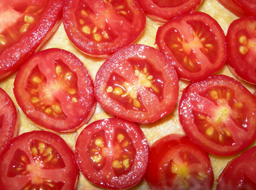 Home grown tomatoes or tomatoes you purchase at a local farmers market will provide you with the best tomato taste in your ultimate BLT sandwich. 
