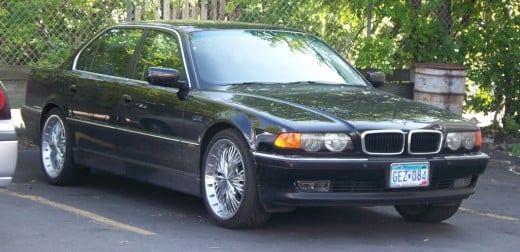 This is the later BMW 7 series body.