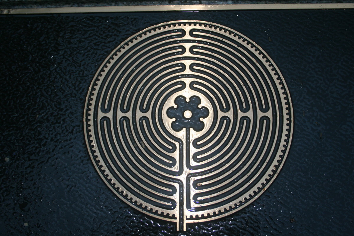 Labyrinths: The Journey to the Center of Our Souls
