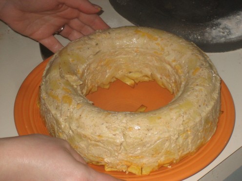 Now, doesn't that look yummy?? No, I didn't think so either. Weird noodle ring...