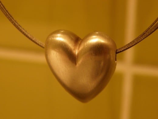 Gold pendants are often thought of as heart necklaces, but they can come in different shapes.