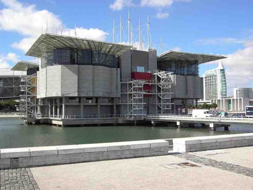 The rather futuristic exterior of the Oceanarium.