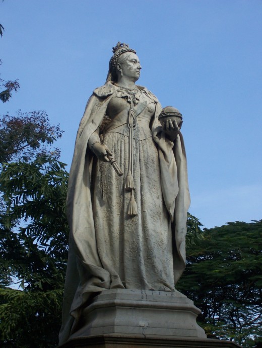 Queen Victoria Statue