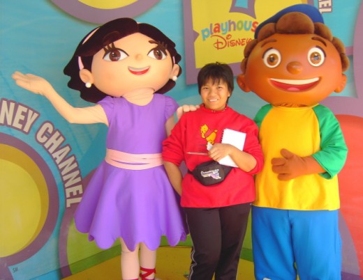 Me, with June and Quincy from LITTLE EINSTEINS.