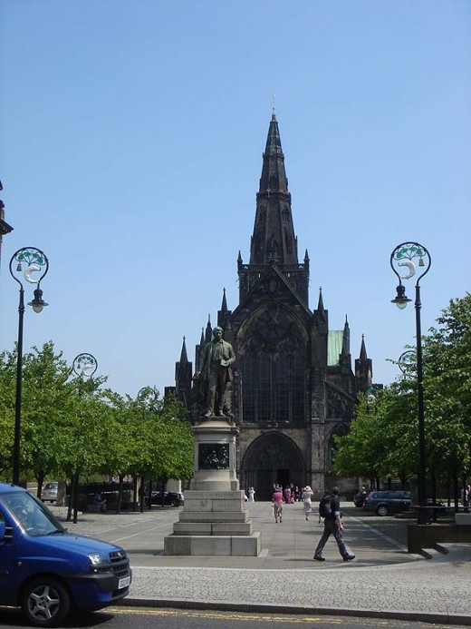 Photo taken from Castle Street, looking over Cathedral Square to Glasgow Cathedral