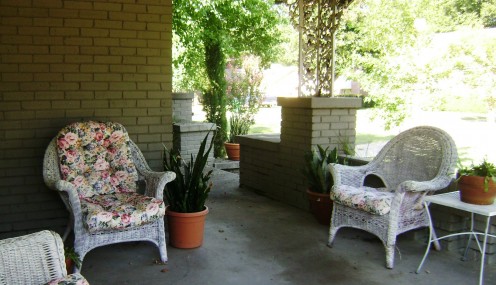 Welcome sitting area. Welcome sitting area.