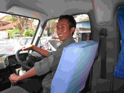 Mr Made, an experience and helpful English speaking driver/guide in Bali