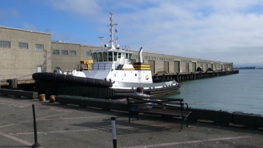 Tug on Embarcadero