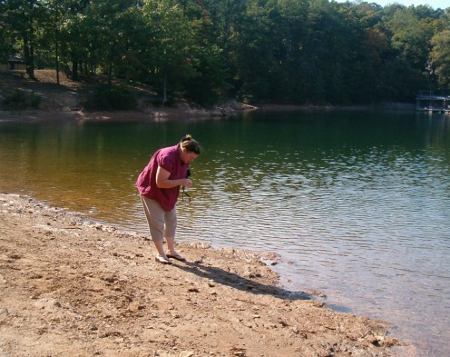 Samantha loves to look for shells.
