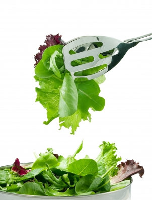 Leafy greens are great for an acne diet