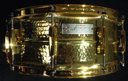 The Jimmy DeGrasso snare has a sound and look which will be praised anywhere you take it.
