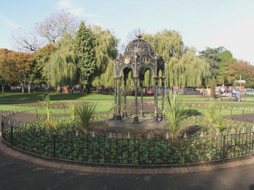 Victoria Park by Tony Hodge