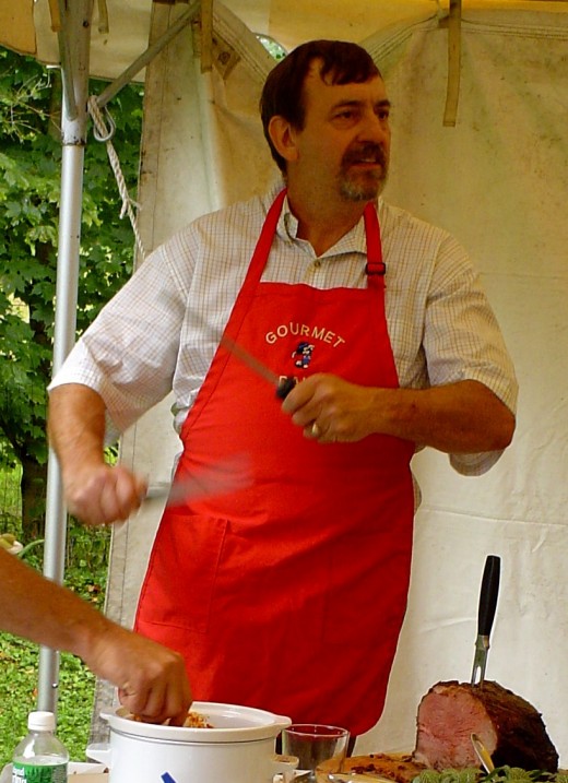 Where you do the prep and cooking predominately determines if you are a personal chef or a full service caterer.