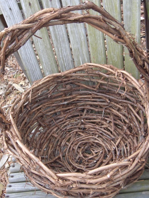 How To Make A Grapevine Basket