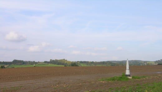 The Dutch border at Mesch, Limburg