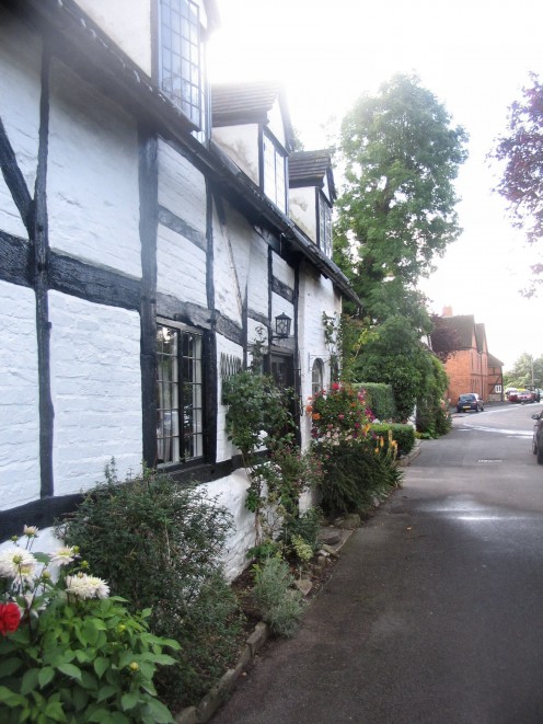 Tavern Lane, Shottery, 9th July '07.  Copyright Tricia Mason
