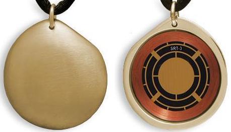 Clarus Q-LINK Brushed SRT3 Gold Pebble Golf Pendant
