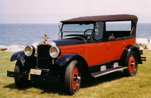 I love these Classics.  This is a 1925 Nash.  Photo in the public domain.