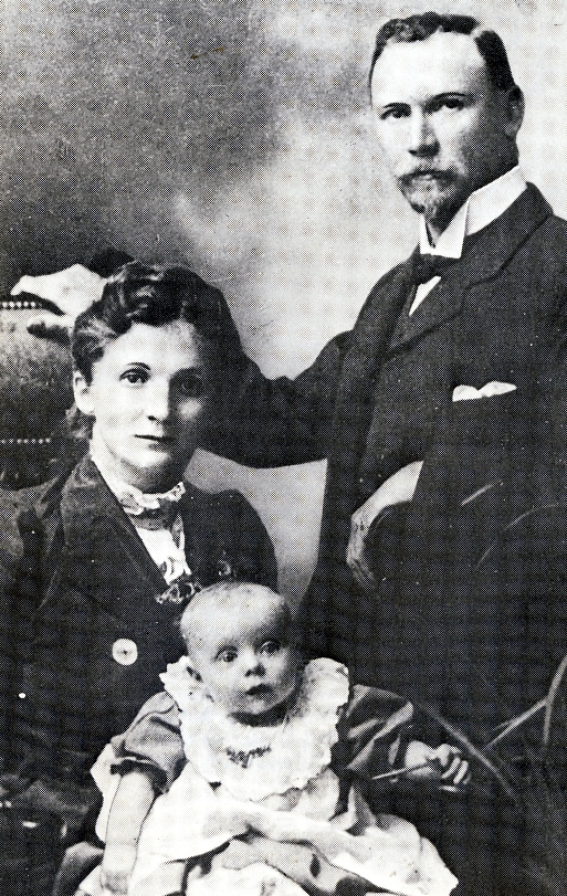 Isie and Smuts with their daughter Santa. Image Smuts House Museum