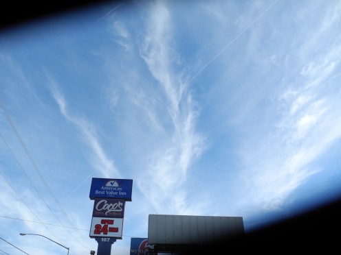 Chem Clouds formed from the Lines earlier... behind Coco's near the Motel 6 near the MGM.  Filmed at about 11:30 - 12 Noon.