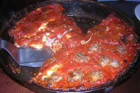 Pequod's deep dish pizza with its carmelized crust.