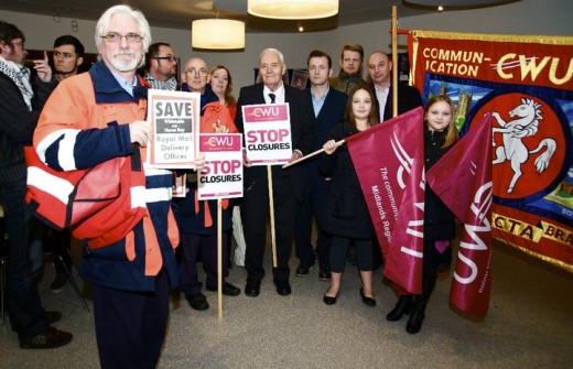 Members of the Stop the Closures! campaign meet Tony Benn in Canterbury.