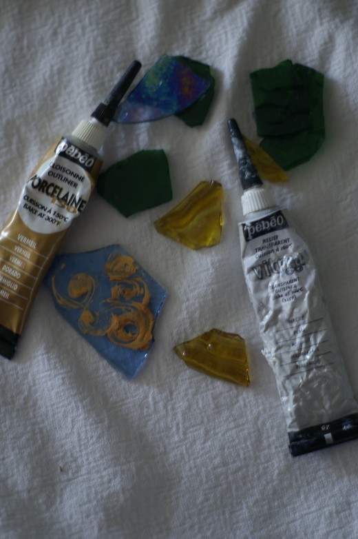 Some initial supplies you will begin with, glass cobbles and Pebeo glass paint.