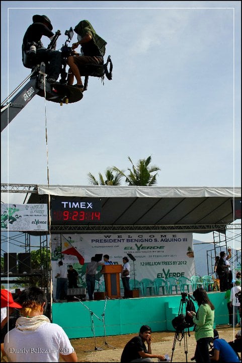 Being timed by Guinness Book of  World Records (Photo by Dandy Belleza)